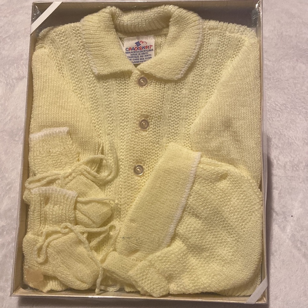 NWT VINTAGE Cradle Knit Yellow Infant Baby Sweater Hat & Bootie Set